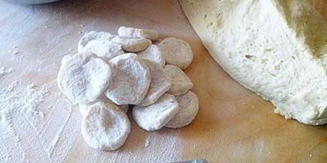 Рецепт вареников с творогом и зеленым луком