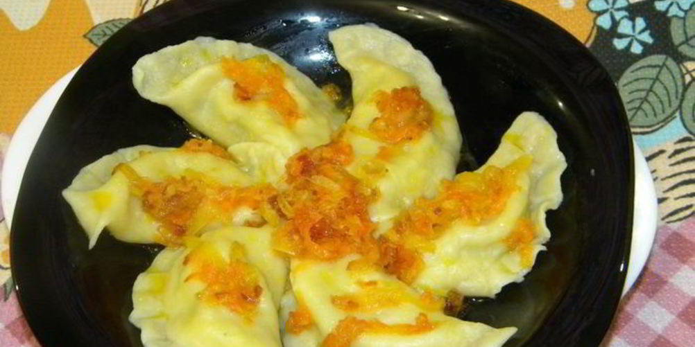 Как приготовить вареники с яйцом, зеленью и сыром фета