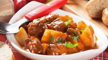 Рецепт Нежного и сочного жаркого из мяса с картофелем