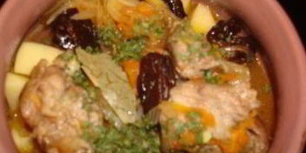 Как приготовить простое жаркое в горшочках