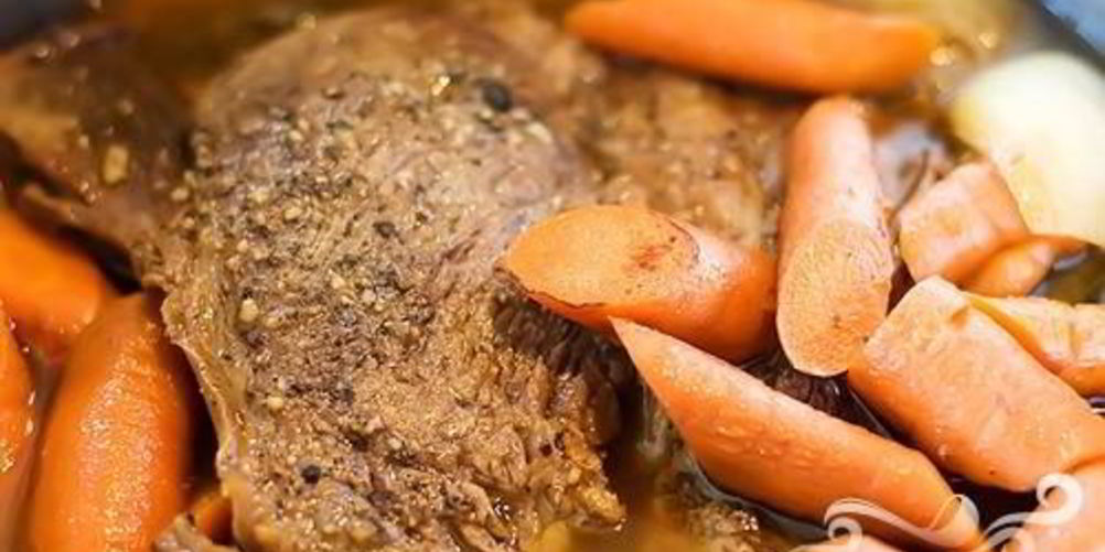 Как приготовить жаркое из говядины и моркови с вином