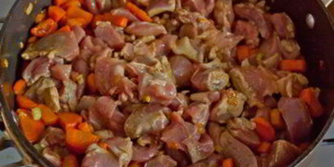 Рецепт жаркого из индейки с карри и грибами