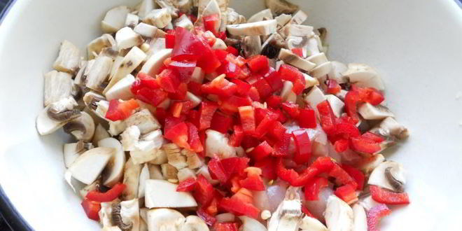 Рецепт жаркого из курицы и грибов праздничный кулич