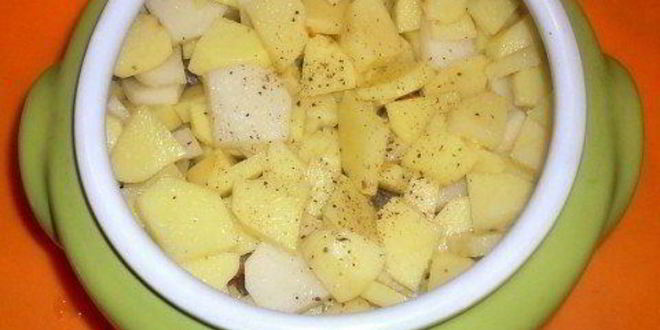 Рецепт жаркого из сердечек с грибами в горшочке