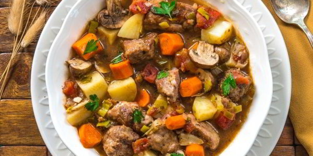 Как приготовить жаркое из свинины с картошкой