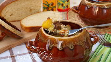 Рецепт Жаркого в горшочках с мясом