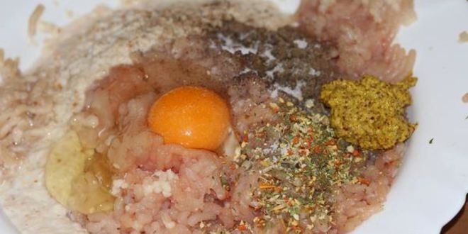 Рецепт куриных зраз с морковью и луком