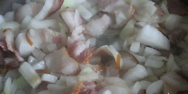 Рецепт ароматной гречки с копченой грудинкой