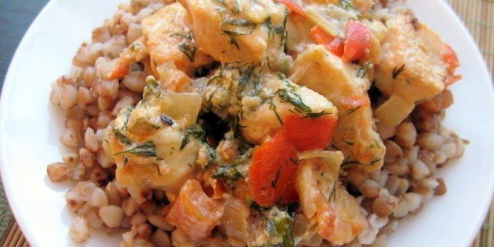 Как приготовить гречку с курицей и помидорами