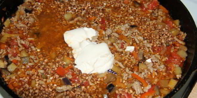 Рецепт гречки с мясным фаршем и овощами