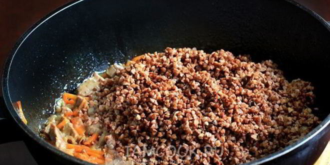 Рецепт гречки с мясом на сковороде