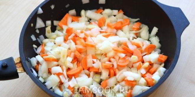 Рецепт гречки с тушенкой в сковороде