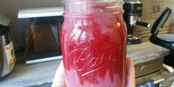 Рецепт гречневой каши без варки с ягодным соусом