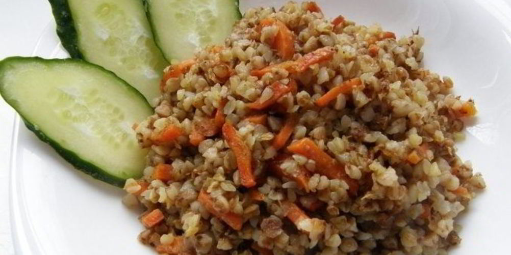 Как приготовить гречневую кашу с морковью