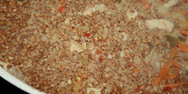 Рецепт гречневой каши со свининой и овощами