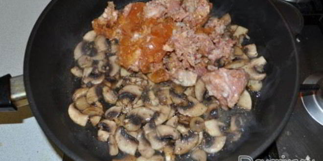 Рецепт каши гречневой с тушенкой и грибами вкусняшка