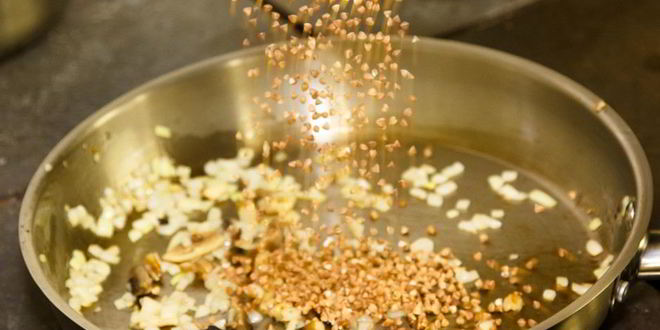 Рецепт сливочной гречки с говяжьим языком