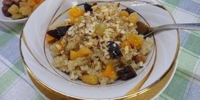 Рецепт каши из киноа с орехами и сухофруктами