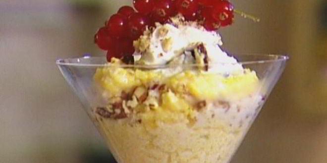 Рецепт кукурузной каши с маскарпоне, голубикой и орехами пекан