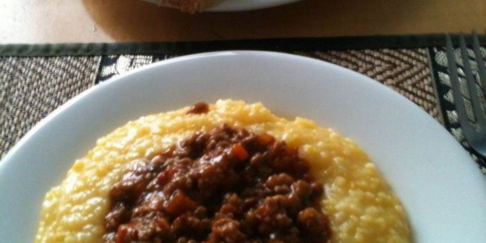Как приготовить поленту с мясным соусом