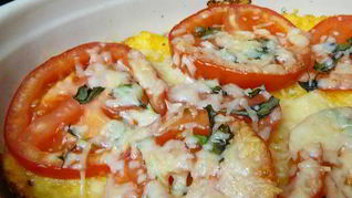 Рецепт Запеченной кукурузной каши с помидорами и сыром