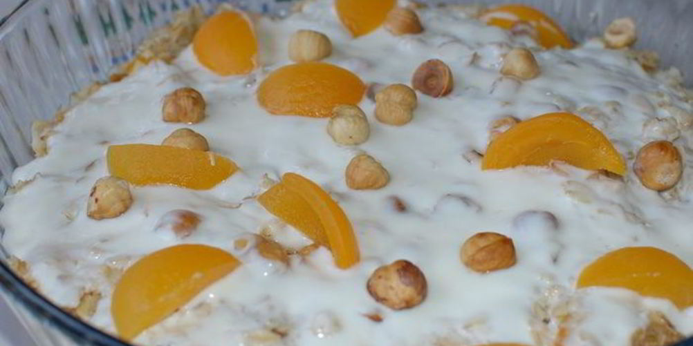 Как приготовить хрустящую овсянку с йогуртом, персиками и абрикосами