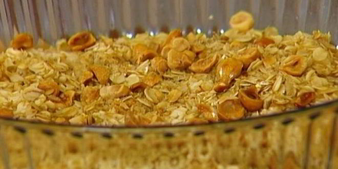 Рецепт хрустящей овсянки с йогуртом, персиками и абрикосами