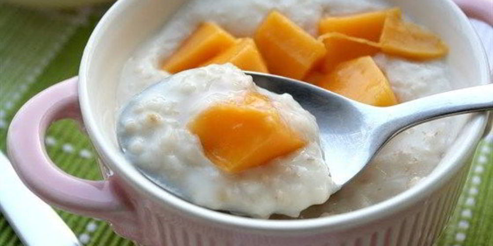 Как приготовить кокосовую овсяную кашу с манго и засахаренным имбирем