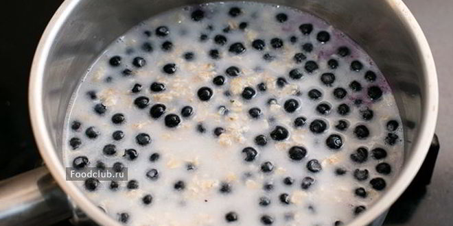 Рецепт овсяной каши с черникой