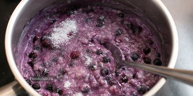Рецепт овсяной каши с черникой