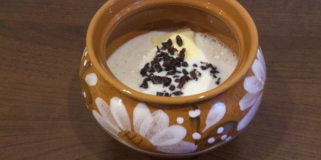 Рецепт овсяной каши с черносливом в горшочке