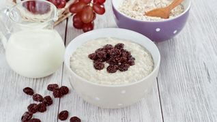 Рецепт Овсяной каши с изюмом