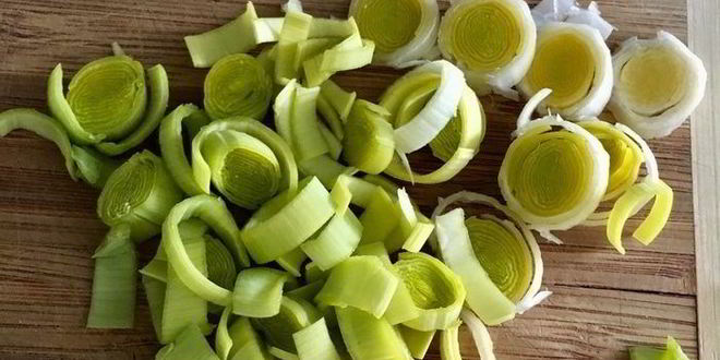 Рецепт овсяной каши с мясным соусом и красным вином