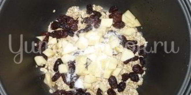 Рецепт постной овсяной каши с изюмом и яблоками из мультиварки