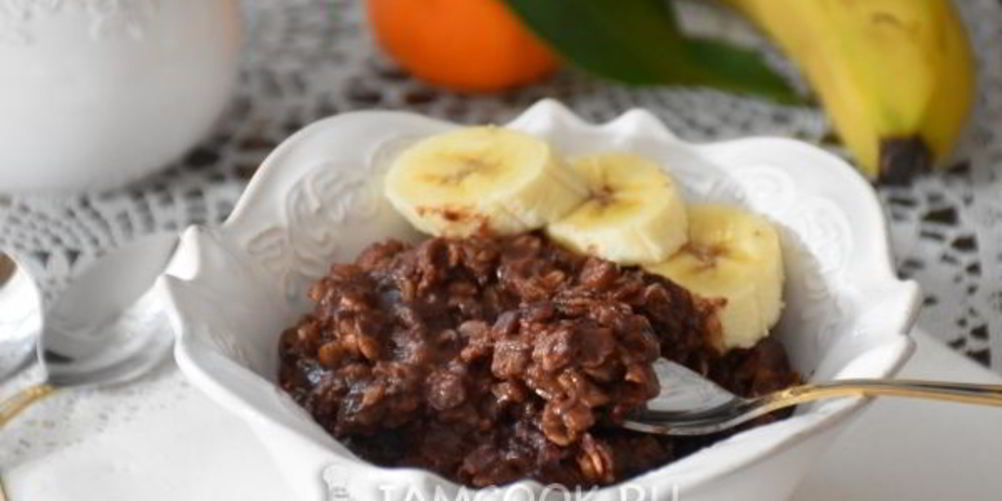 Как приготовить шоколадную овсяную кашу с бананом