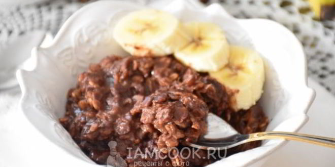 Рецепт шоколадной овсяной каши с бананом