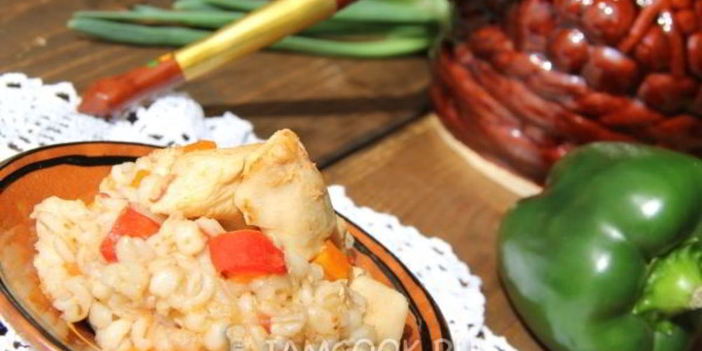 Как приготовить перловую кашу с курицей и овощами