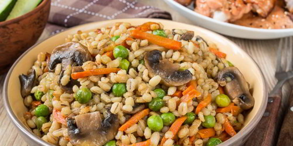 Как приготовить перловку с грибами и зеленым горошком