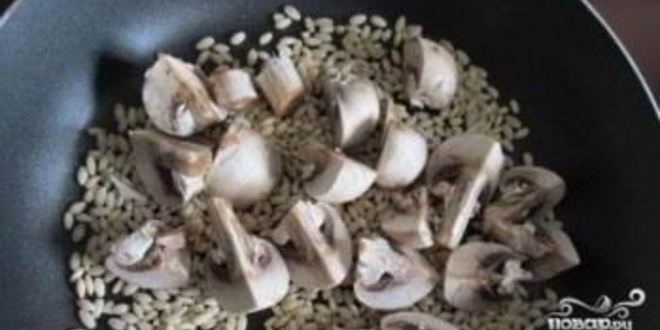 Рецепт перловки с грибами в горшочке