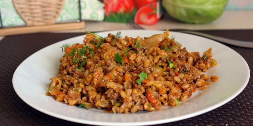Как приготовить вкусную перловую кашу с мясным фаршем и овощами
