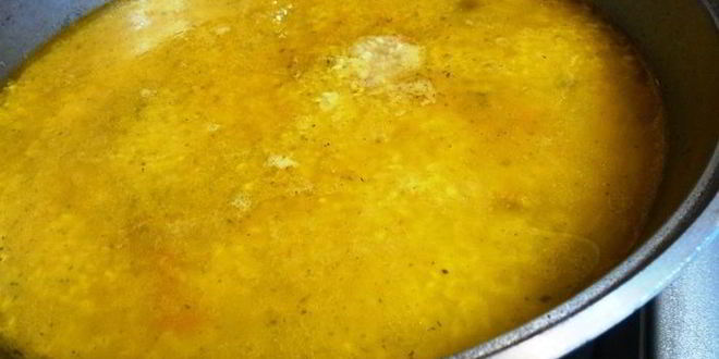 Рецепт рисовой каши ароматной с мясом и яблоками