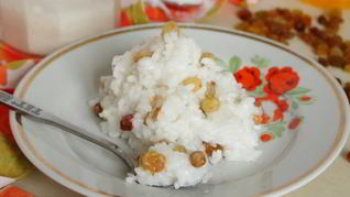 Рецепт Рисовой каши на воде с изюмом