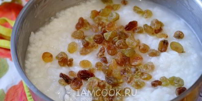 Рецепт рисовой каши на воде с изюмом