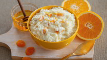 Рецепт Рисовой каши с курагой и соком апельсина