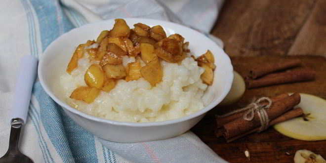 Рецепт рисовой каши с яблоками и корицей