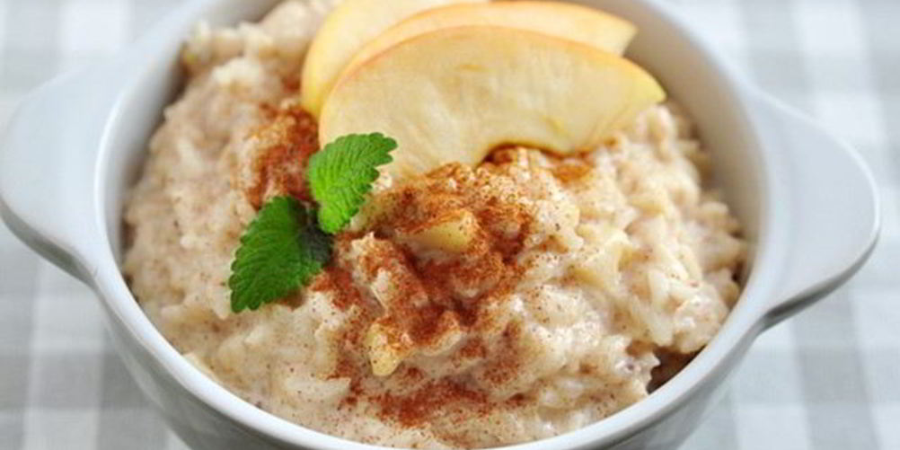 Как приготовить рисовую кашу с яблоками