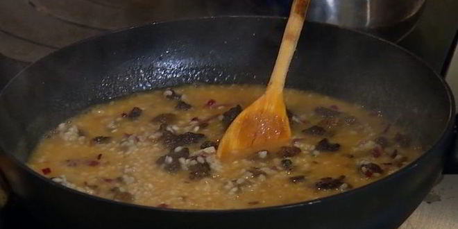 Рецепт рисовой каши со сморчками и зеленым горошком