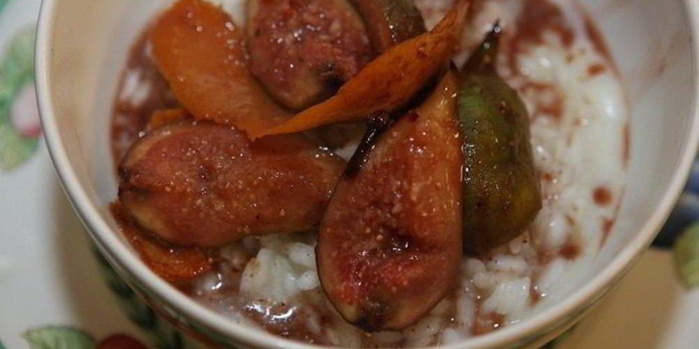 Как приготовить рисовую кашу со свежим инжиром и пряностями