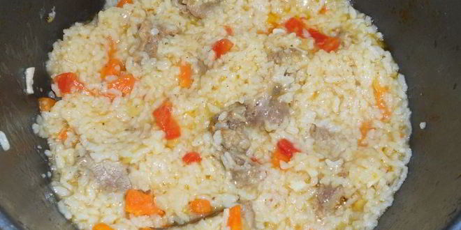 Рецепт рисовой каши со свининой и овощами в мультиварке