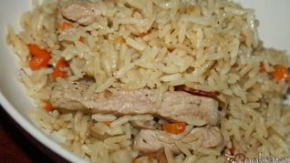 Рецепт Сытной рисовой каши со свининой и беконом на топленом сливочном масле